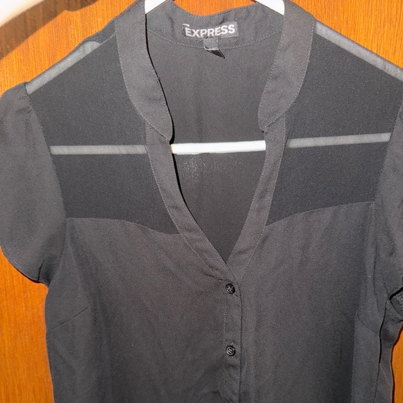 Express Top - Picture 2 of 6